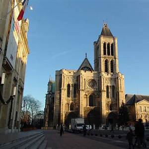 SAINT-DENIS